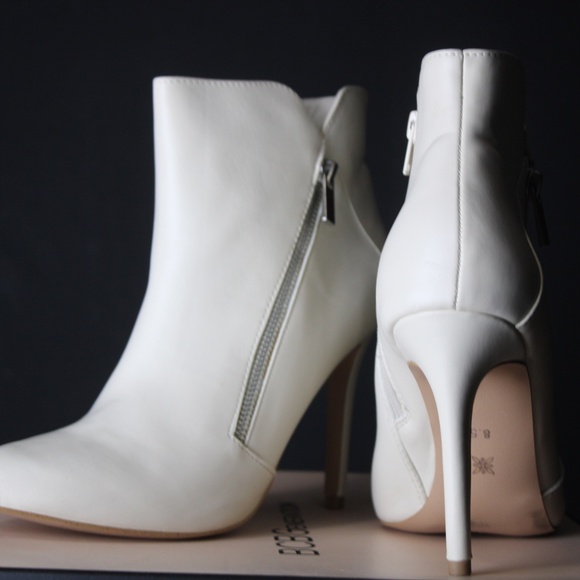 BCBGENERATION BOOTIES - Picture 9 of 11